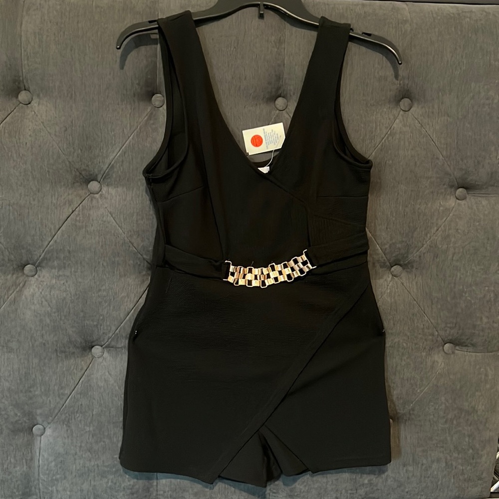 Love Sweet Chain Decor Romper in Black